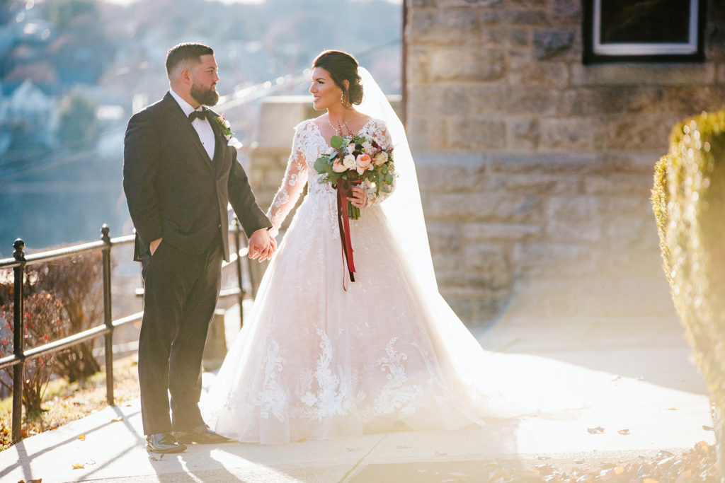 Winter Wedding Lake House Inn Jessica Hendrix Photography 