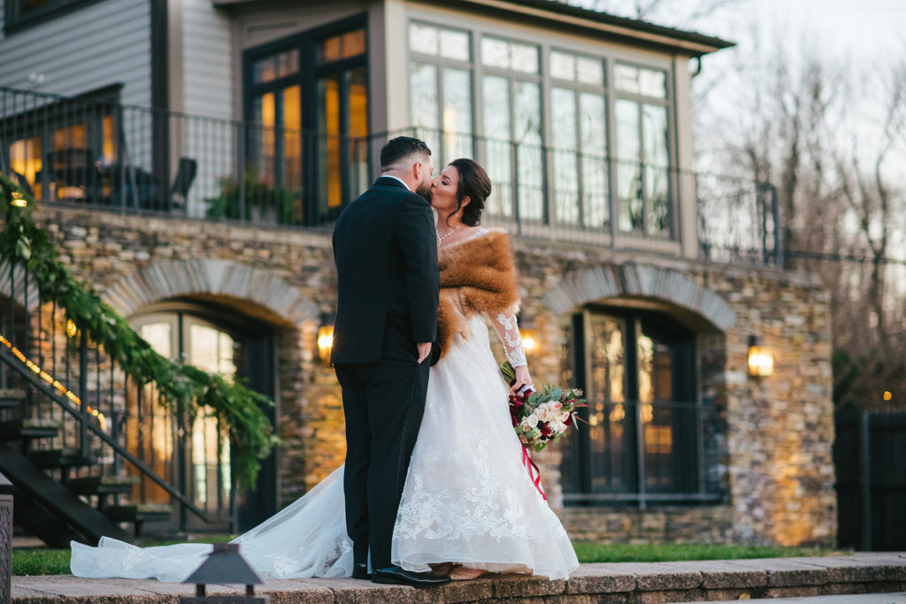 Winter Wedding Lake House Inn Jessica Hendrix Photography