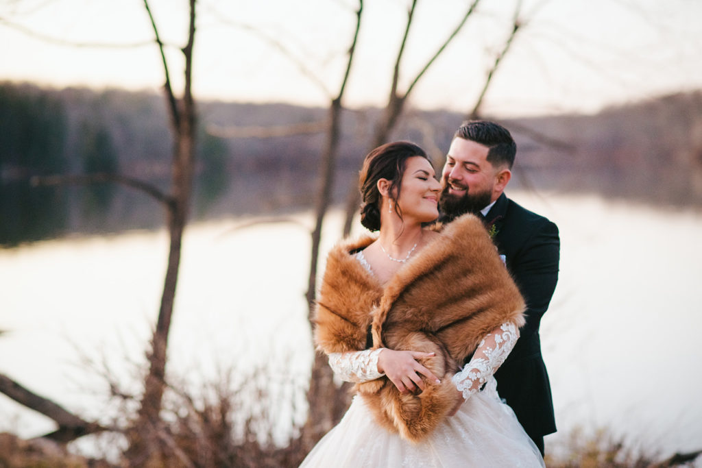 Winter Wedding Lake House Inn Jessica Hendrix Photography