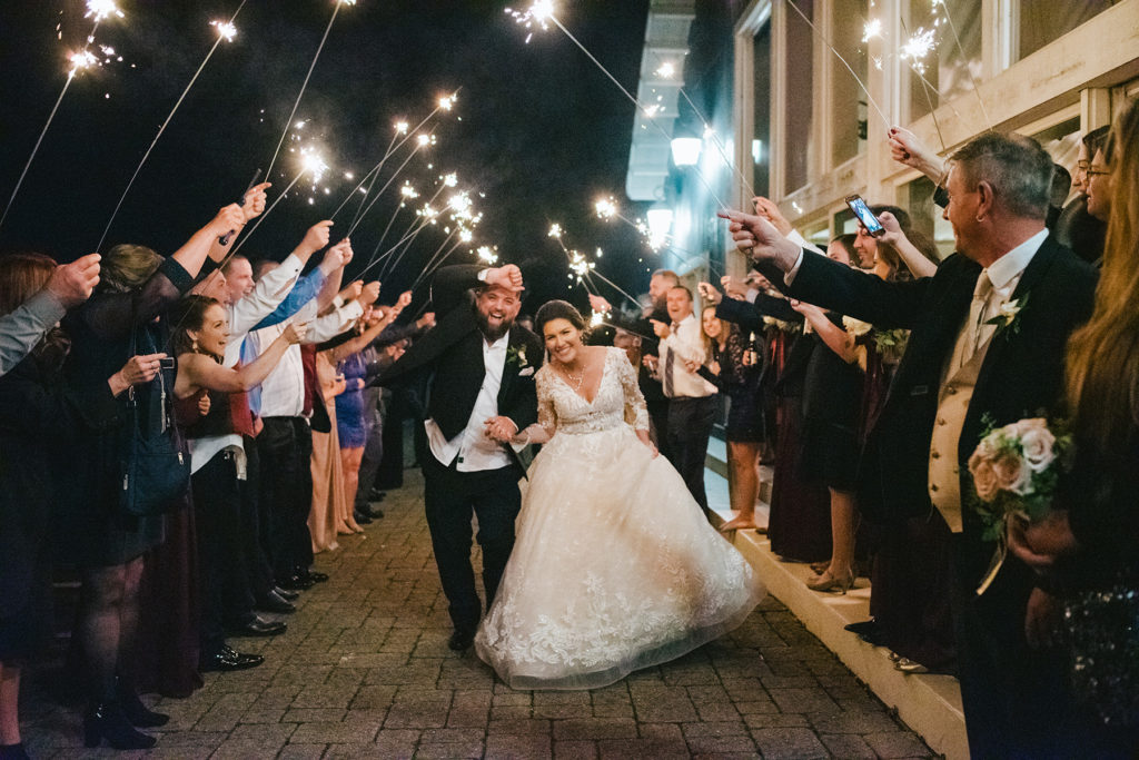 Winter Wedding Lake House Inn Jessica Hendrix Photography